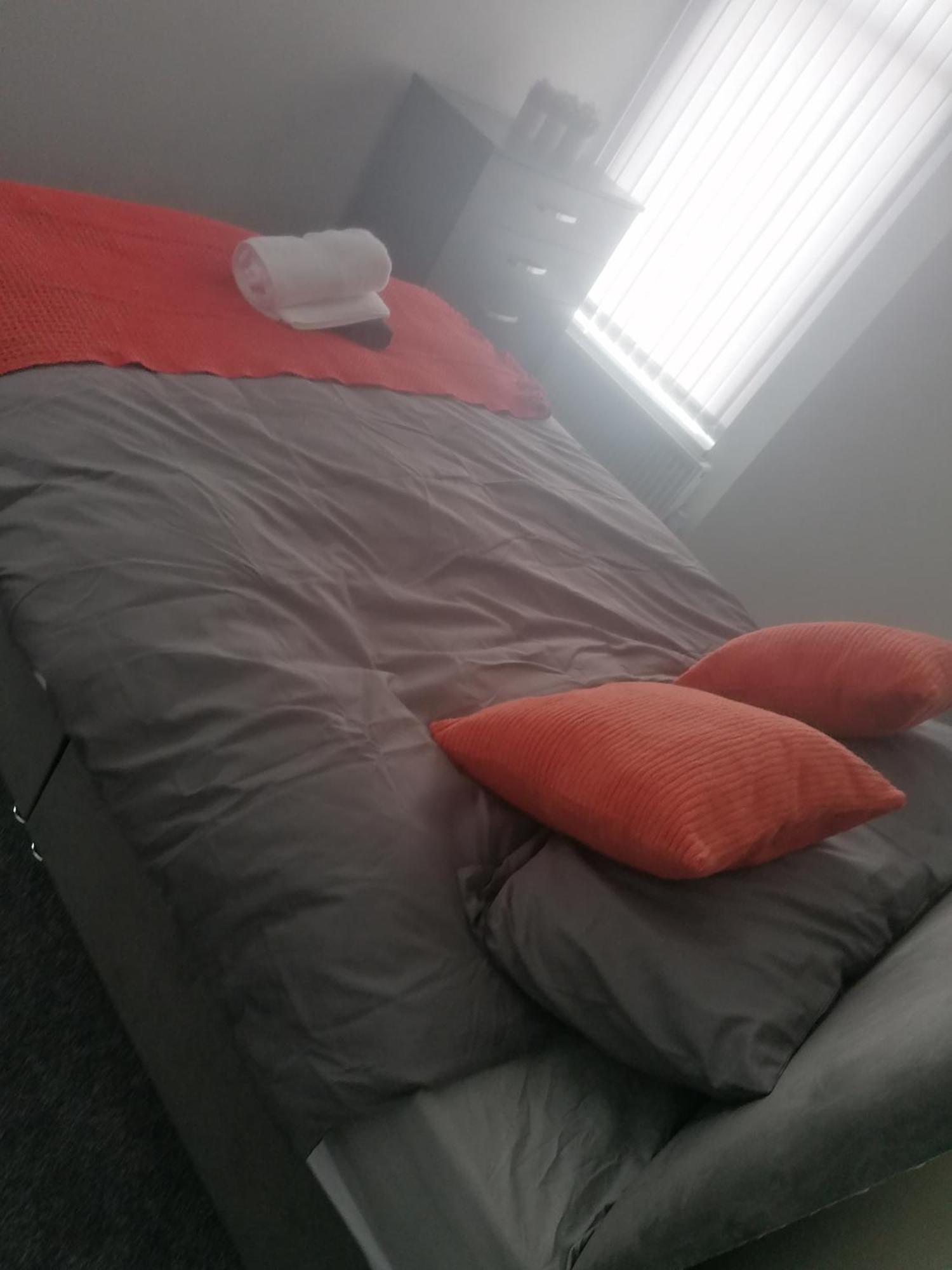 Rossy Home Of Relaxations Stoke-on-Trent Екстериор снимка