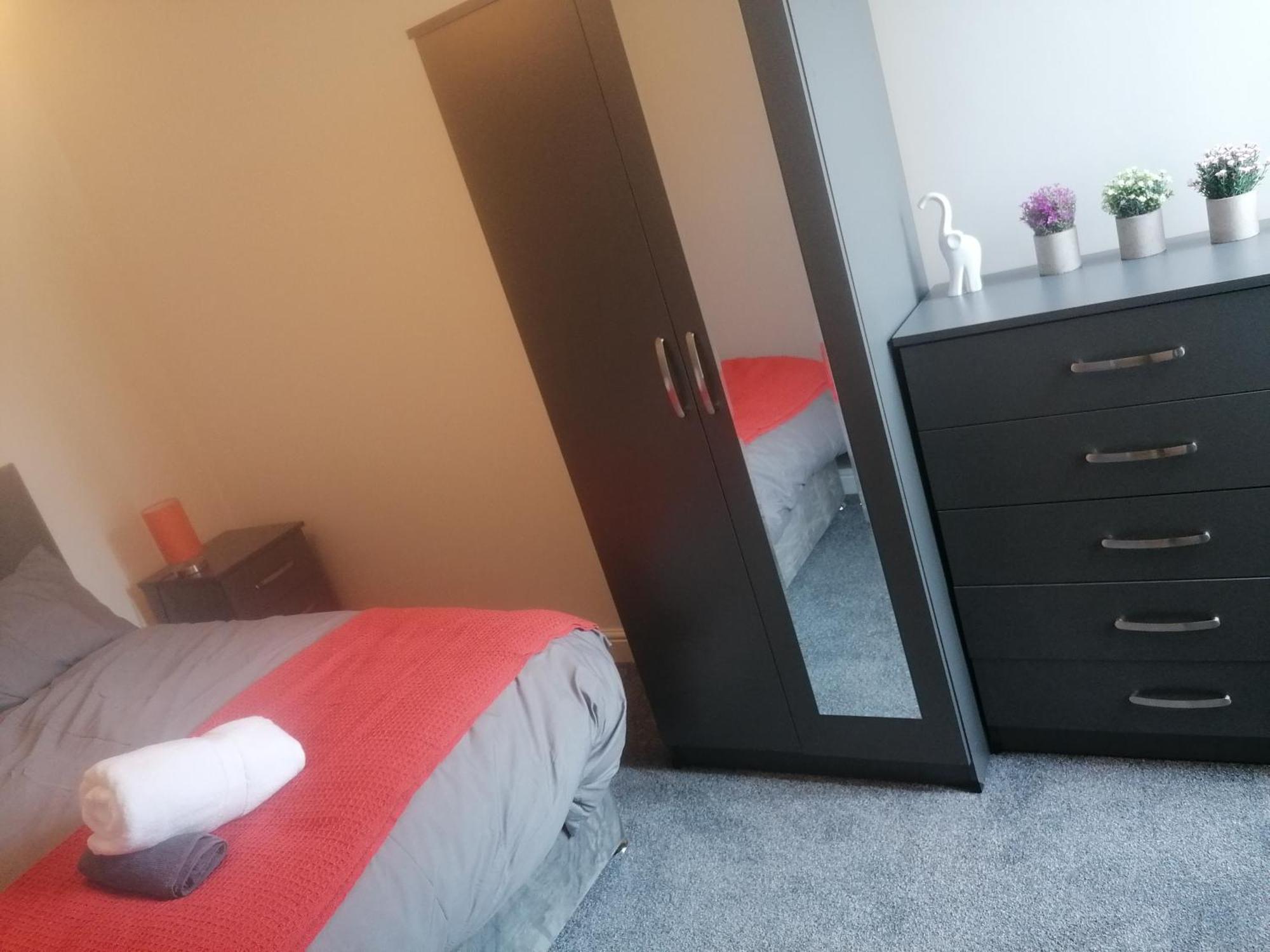 Rossy Home Of Relaxations Stoke-on-Trent Екстериор снимка