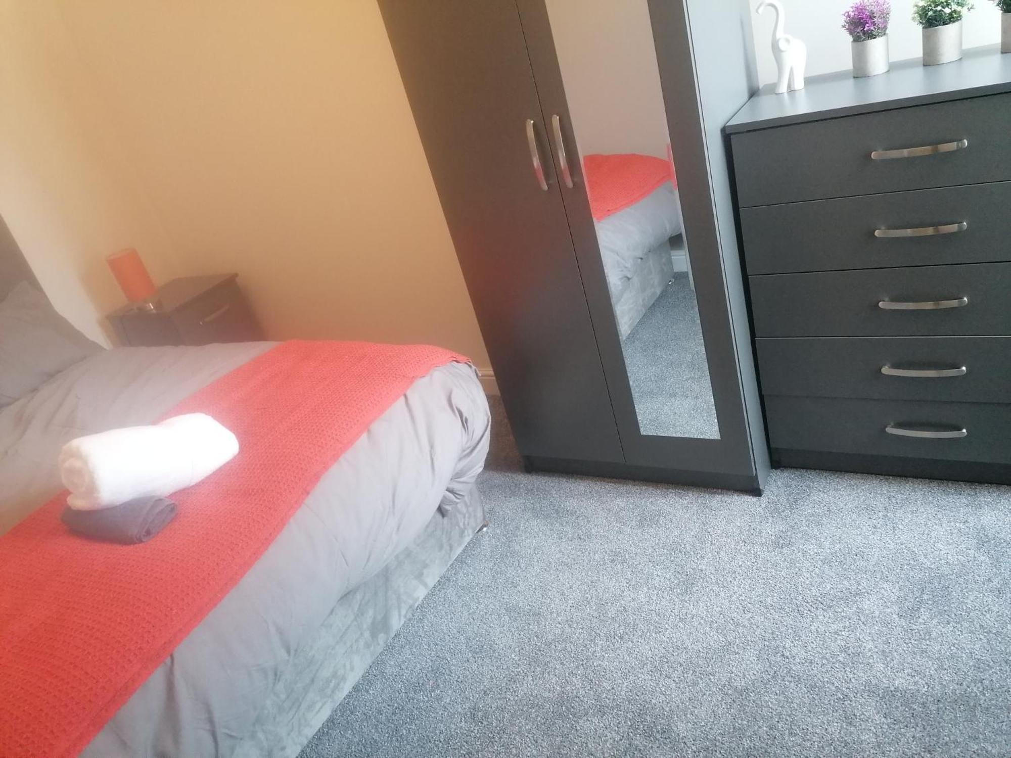 Rossy Home Of Relaxations Stoke-on-Trent Екстериор снимка