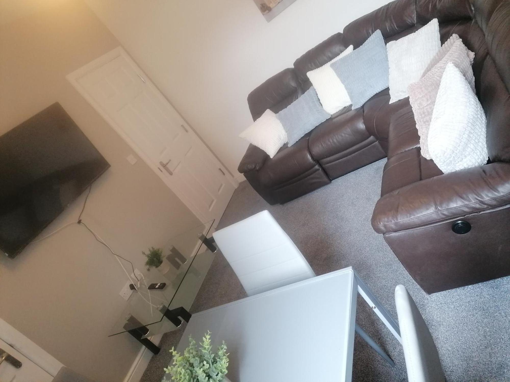 Rossy Home Of Relaxations Stoke-on-Trent Екстериор снимка