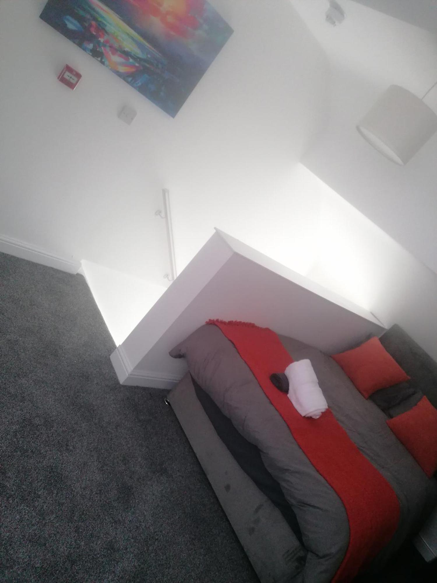 Rossy Home Of Relaxations Stoke-on-Trent Екстериор снимка