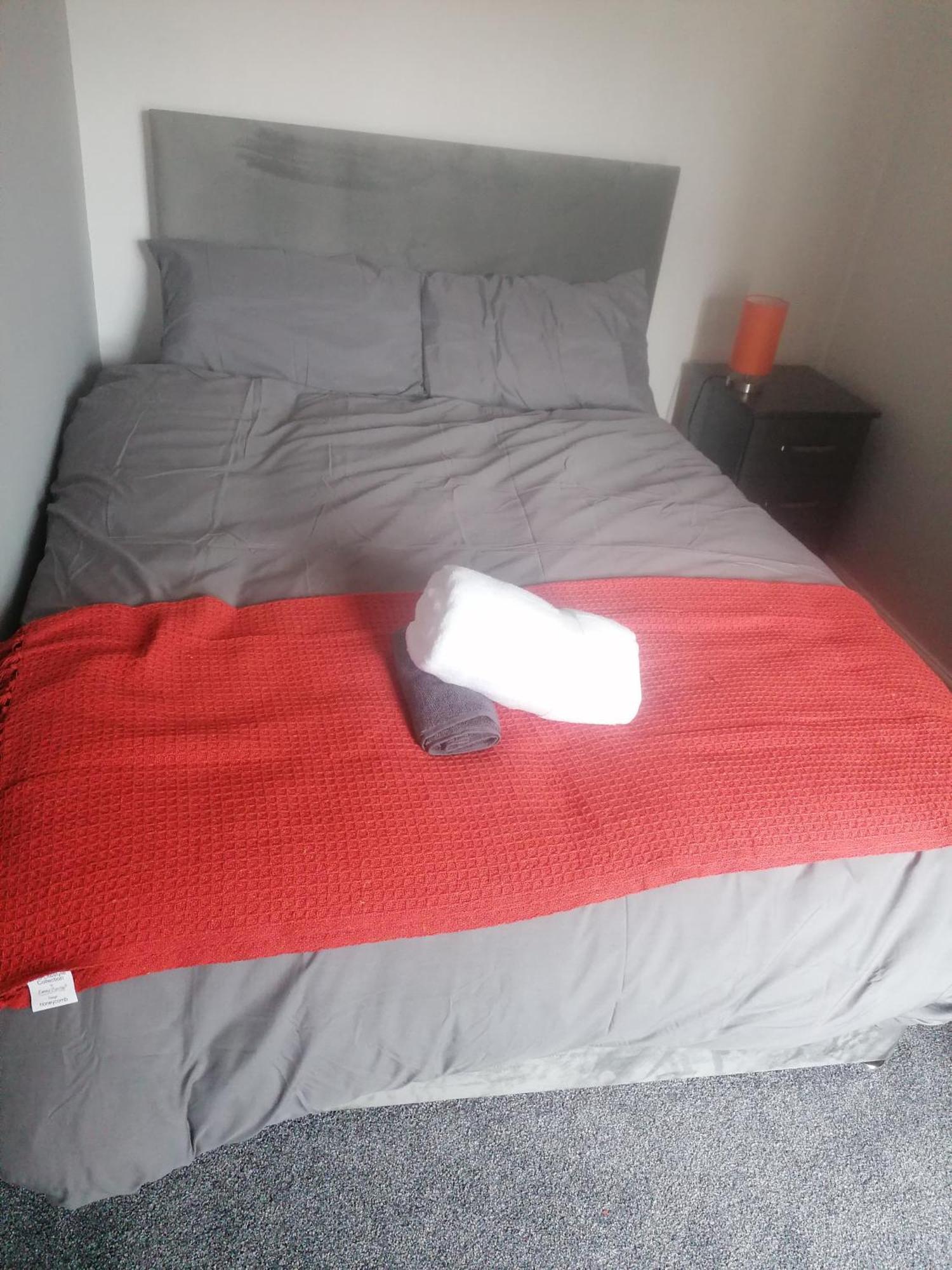 Rossy Home Of Relaxations Stoke-on-Trent Екстериор снимка